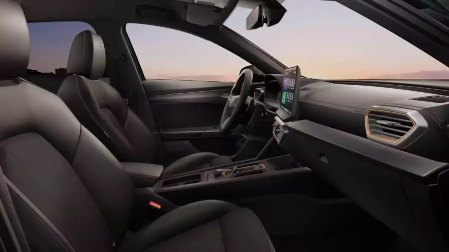 Renting Empresas Cupra Formentor1.5 eTSI 110kW DSG Gris Magnetic (Metalizado), Blanco Nevada (Metalizado) 