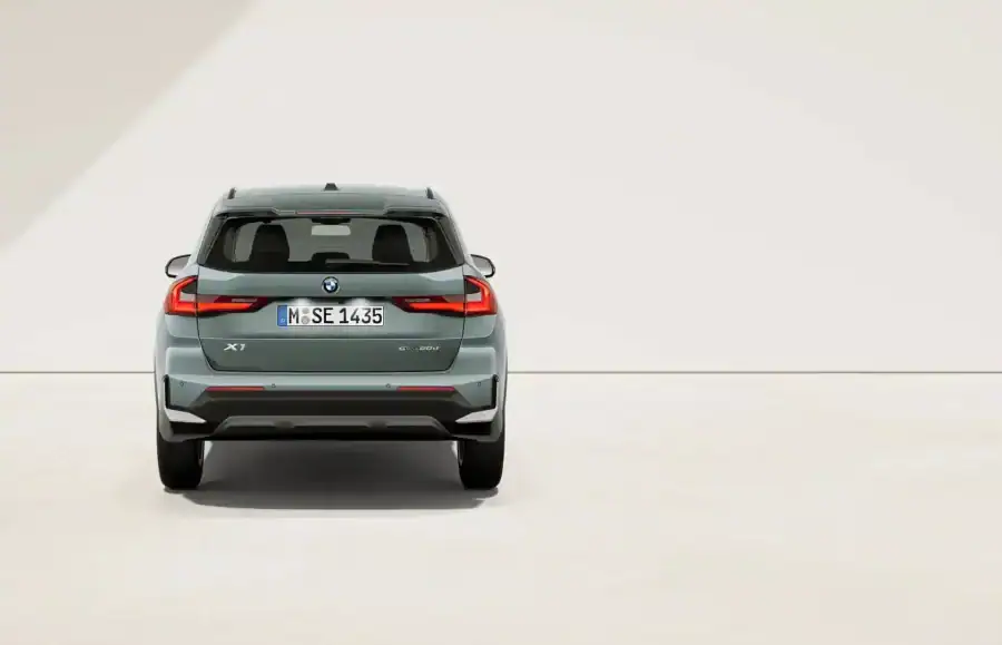 Renting Empresas BMW X1xDrive20d Premium Package Cape York Green metalizado