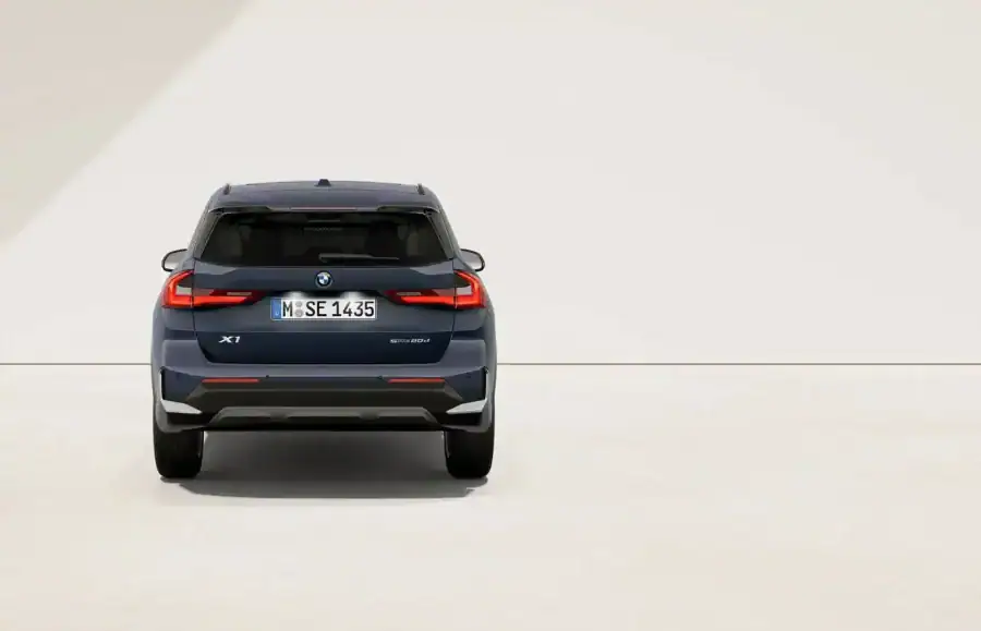 Renting Empresas BMW X1sDrive 20d Night Dusk Blue, Mineral White