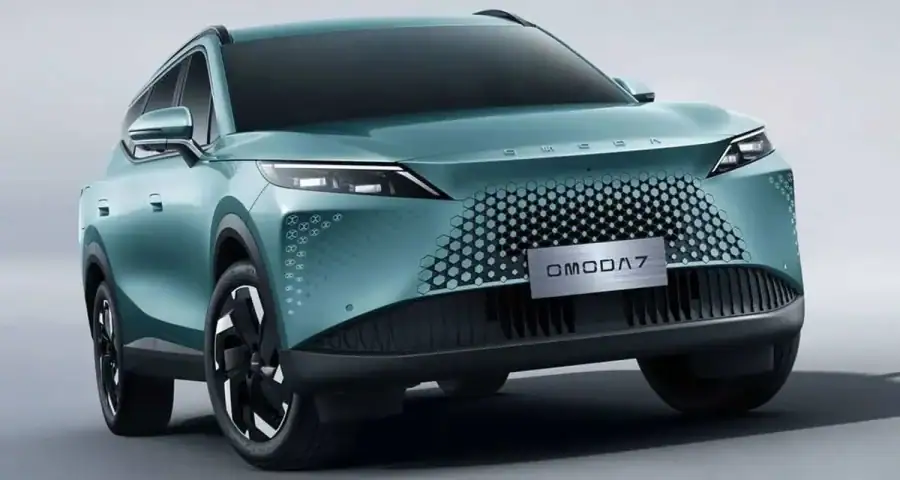 Renting Empresas Omoda 71.5T PHEV Premium Verde Wave, Plata Moonlight, Negro Opalo, Blanco Perlado