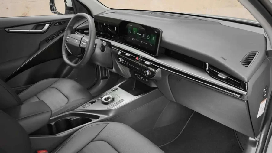 Renting Empresas Kia Niro1.6 HEV Concept Runway Red, Clear White, Steel Gray, Interstellar Grey