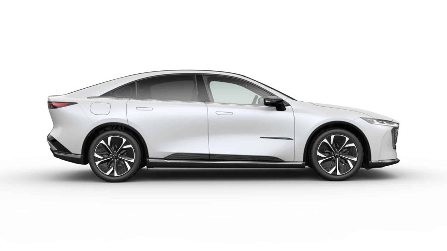 Renting Empresas Mazda 6eEV Takumi Blanco
