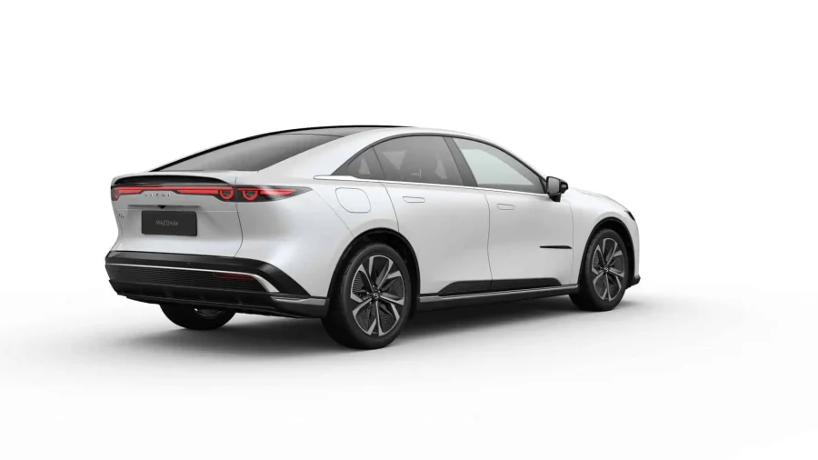Renting Empresas Mazda 6eEV Takumi Blanco