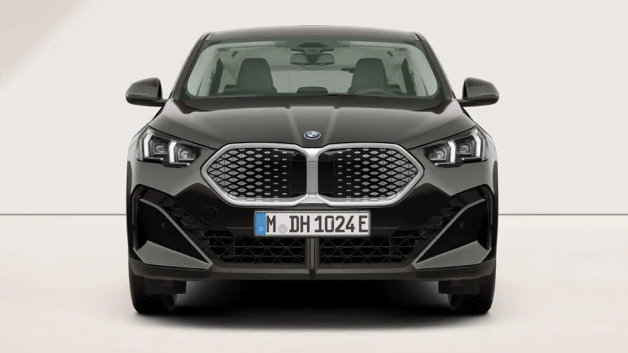 Renting Empresas BMW iX2eDrive20 Black Solid