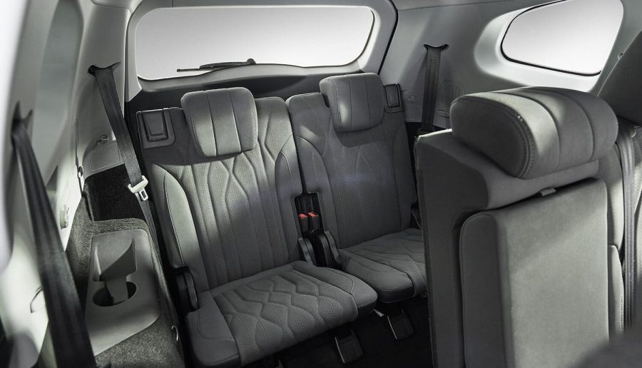 Renting Empresas Ebro S8001.5 TGDI PHEV Luxury E-CVT Blanco Khaki, Gris Bambu
