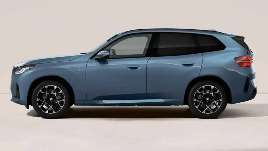 Renting Empresas BMW X320d xDrive M Sport Arctic Race Blue, Black Sapphire
