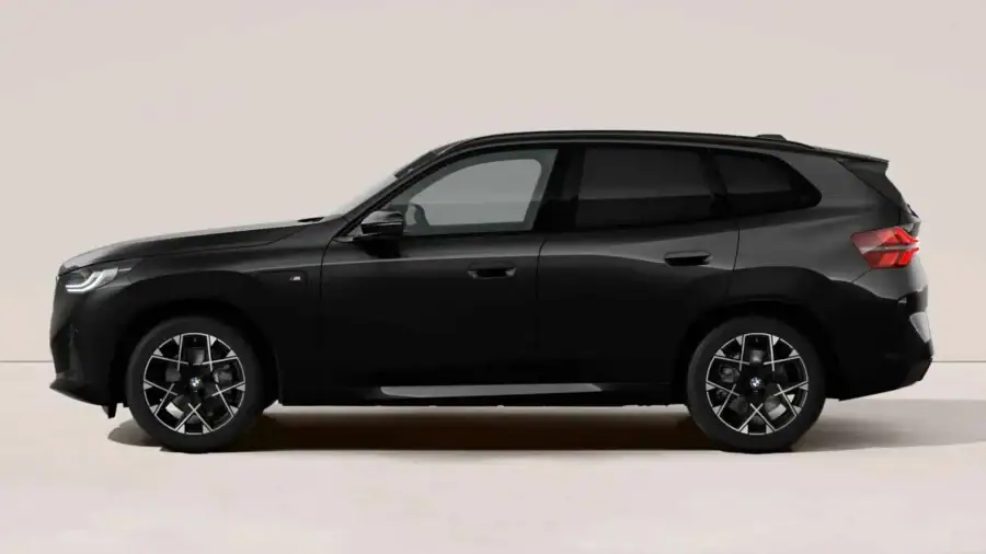 Renting Empresas BMW X330e xDrive M Sport Black Sapphire, Arctic Race Blue