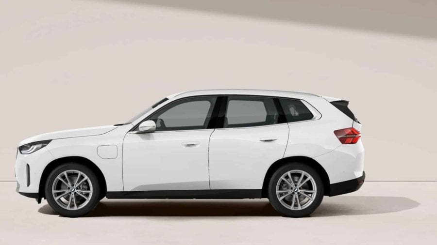 Renting Empresas BMW X330e xDrive Alpine White