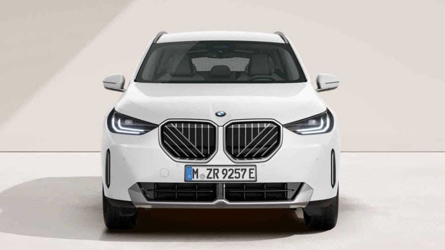 Renting Empresas BMW X330e xDrive Alpine White