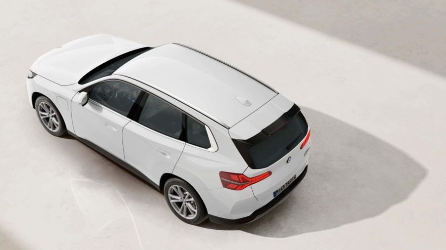 Renting Empresas BMW X330e xDrive Alpine White