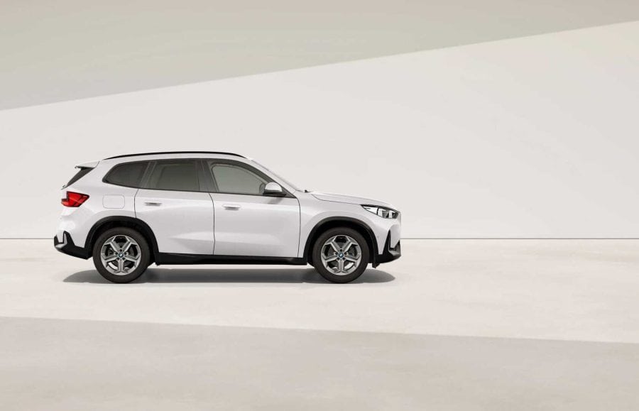 Renting Empresas BMW X1sDrive 20d Mineral White, Night Dusk Blue