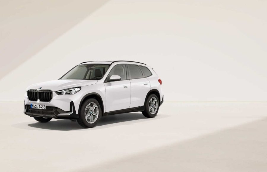 Renting Empresas BMW X1sDrive 20d Mineral White, Night Dusk Blue