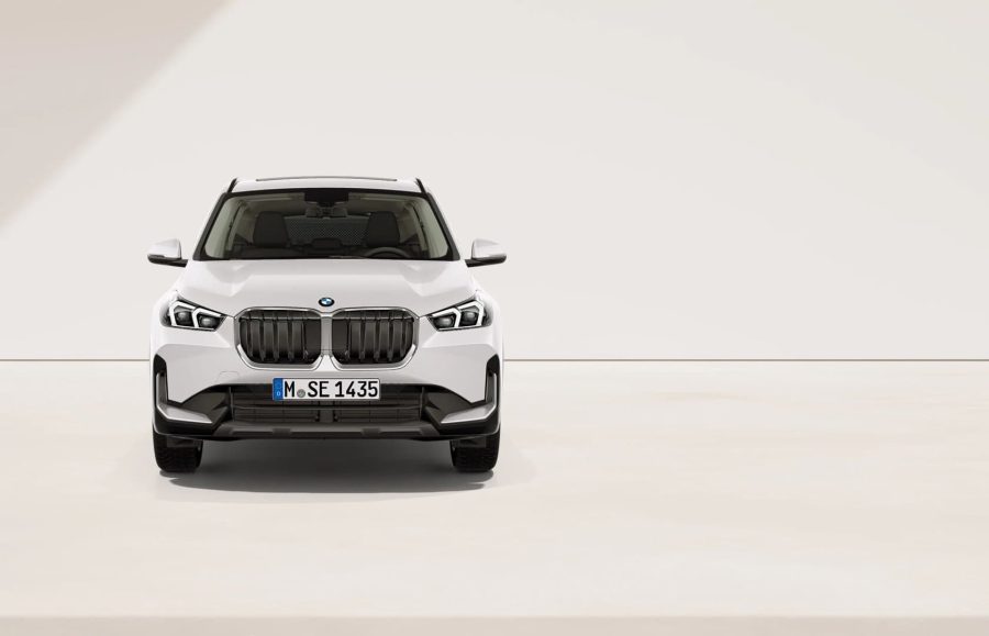 Renting Empresas BMW X1sDrive 20d Mineral White, Night Dusk Blue